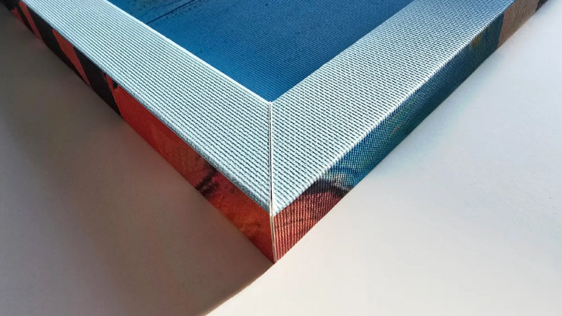 W.CAの精巧な加工を表現