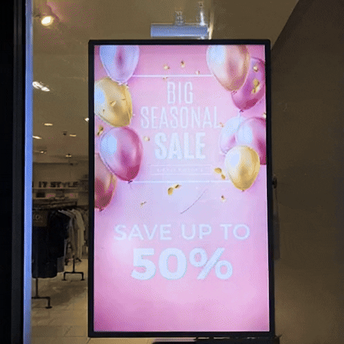 アメリカのLAにある洋服店のガラス窓広告,Wtalk,1分設置,小売店,ガラス取付けライト,売上アップ,夜間可視性改善