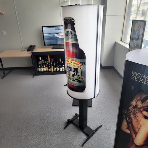 円筒型電飾スタンド看板,電飾フィルムポスターを簡単に交換,百貨店,ショッピングモール,イベント