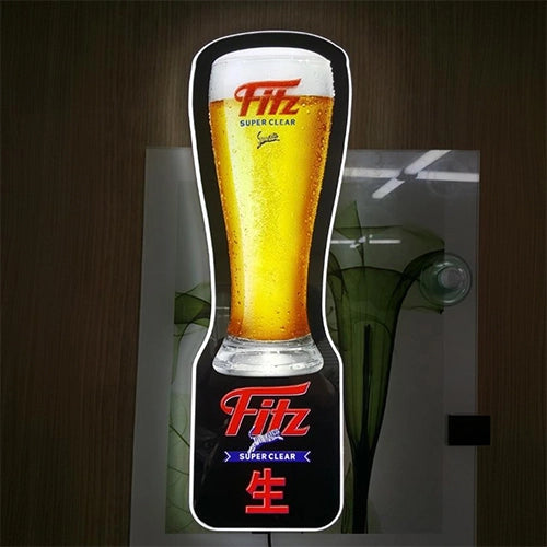 専用のビールグラスをモチーフにして縁はミラー仕様の自由形状ライト, FFL