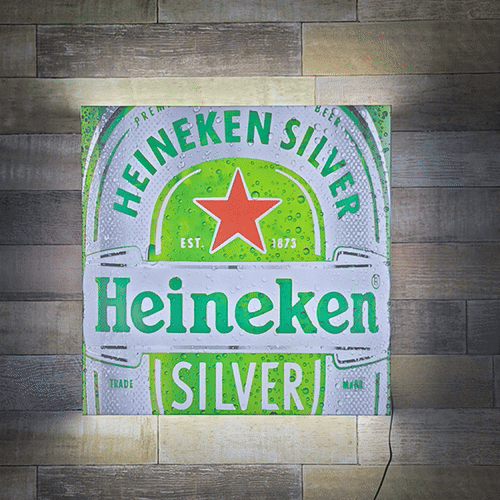 ハイネケン,ラベルのみを表現したフレームレスのレンチキュラーライトパネル,立体の変化効果,バー・居酒屋,飲食店