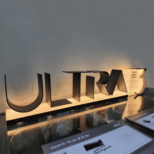 サムソン, Galaxy Book3, 店舗演出用POP, 照明付きアクリル素材, ブランド強化, 家電製品売り場, 家電量販店